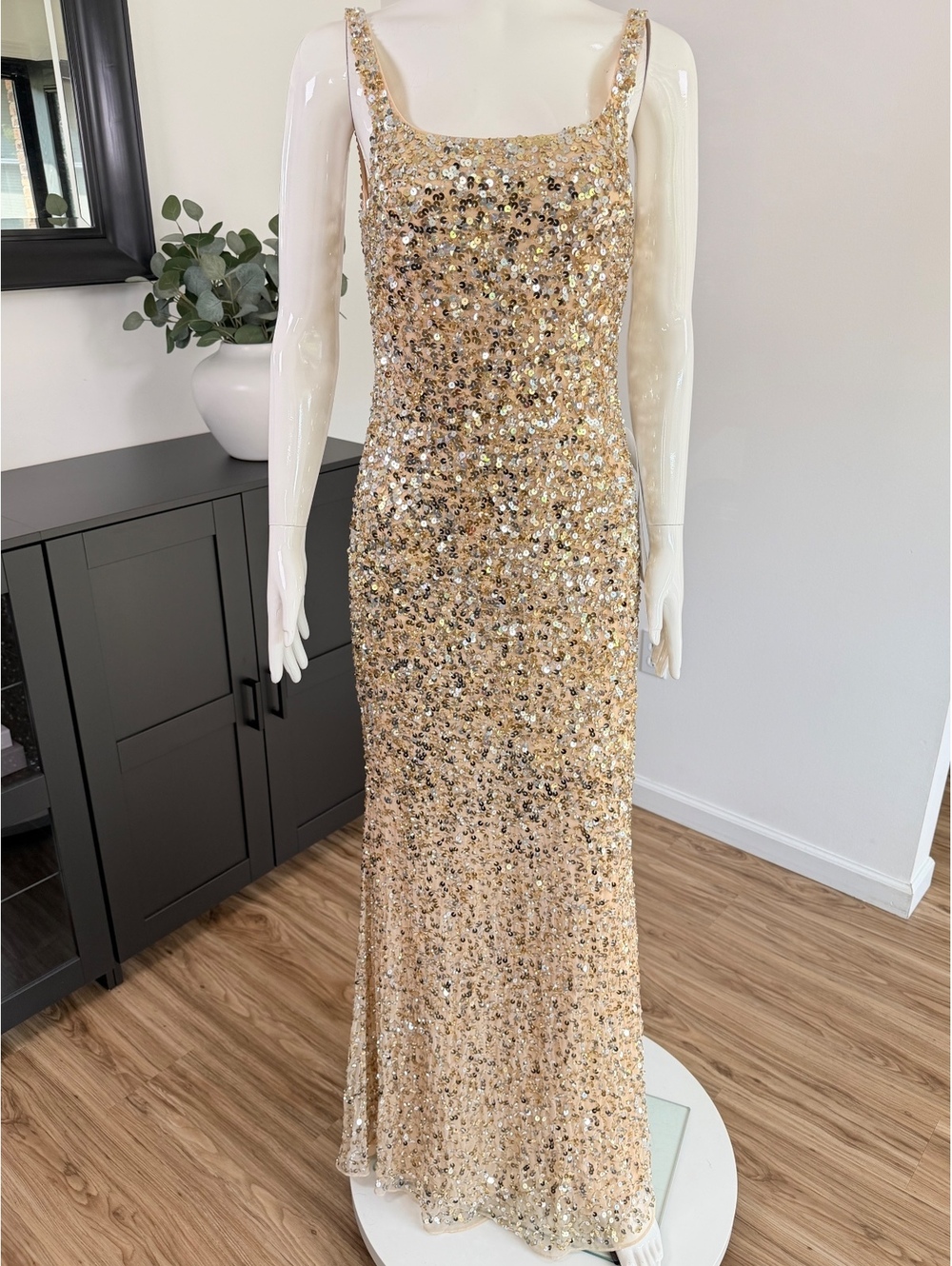 Mac Duggal Gold Sequin 10705 Embellished Dress Size 6 - Picture 6 of 12